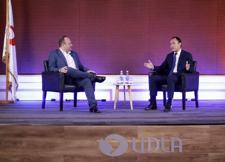 Ministro del Deporte analiza en UDLA postulación de Chile a los Juegos Olímpicos