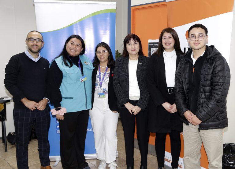 Escuela de Ingeniería Comercial de UDLA junto a la Municipalidad de Quinta Normal, desarrollan segunda versión del Taller de Educación Financiera para vecinos de la comuna