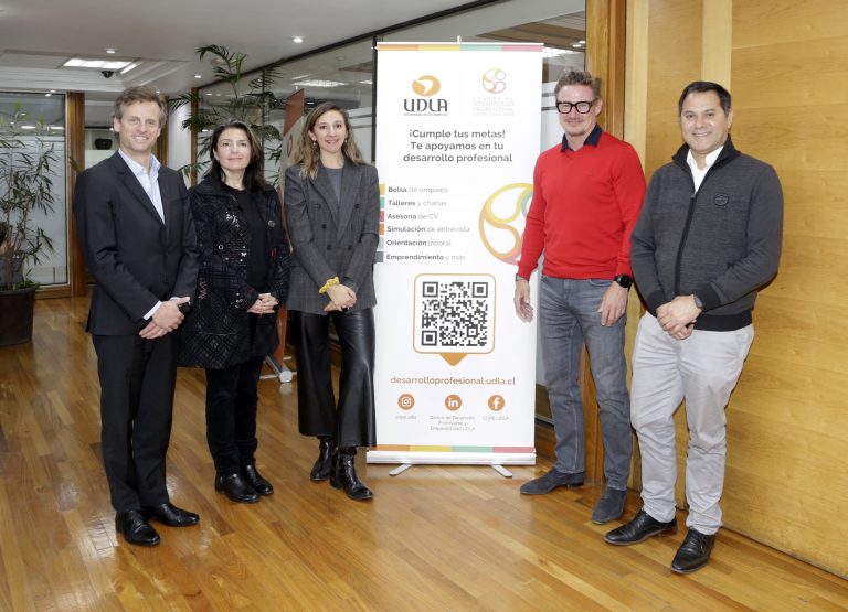 Autoridades de UDLA se reúnen con pares de Symplicity para fortalecer vínculos estratégicos