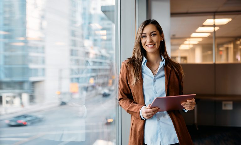Psicóloga experta en orientación profesional comparte con comunidad UDLA, claves para el desarrollo de carrera femenino