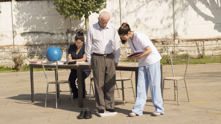 16 mil estudiantes de UDLA trabajando con la comunidad: Revisa las principales cifras de Vinculación con el Medio durante el 2023