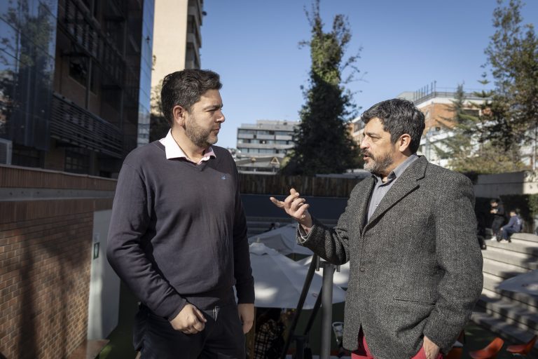 Director de Escuela de Construcción Civil y académico de la Facultad de Educación conducen nuevo podcast UDLA