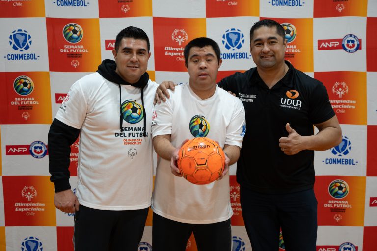 UDLA participa en la Semana del Fútbol promoviendo la inclusión y el deporte adaptado