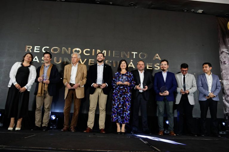 Universidad de Las Américas recibe reconocimiento por apoyo a deportistas paralímpicos