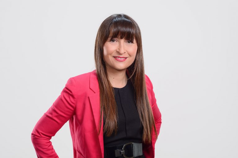 Dra. Loreto Cantillana, académica de UDLA, expuso en el Congreso Internacional de la RIUL en la Universidad de Almería, España.