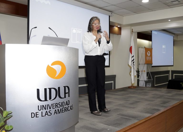 Escuela de Hotelería y Turismo de UDLA y autoridades ministeriales enfocan esfuerzos en el empleo turístico