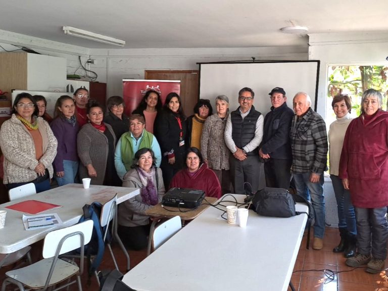 Escuela de Agronomía UDLA capacita a pequeños agricultores del Programa de Desarrollo Local del Municipio de Talagante