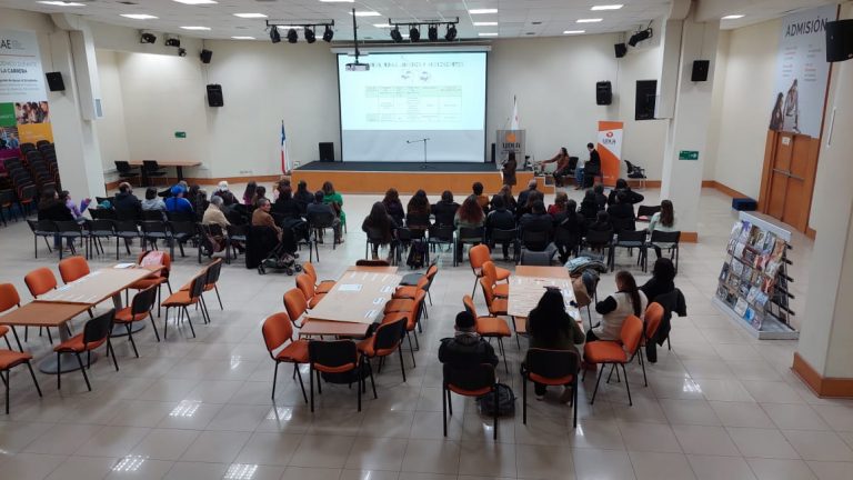 En Escuela Territorial Sol Poniente estudiantes de UDLA realizan proyectos de salud con vecinos de Maipú