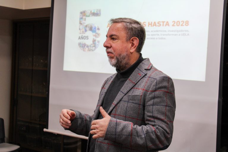 UDLA culmina talleres de gastronomía para adolescentes de la residencia “El Encuentro”