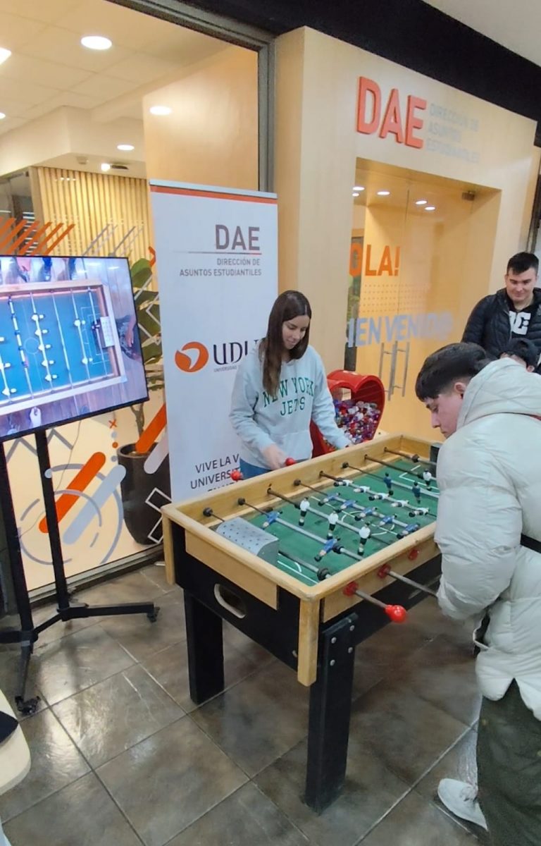 Estudiantes de los campus Chacabuco y El Boldal participan en “Recreo Activo Taca Taca»