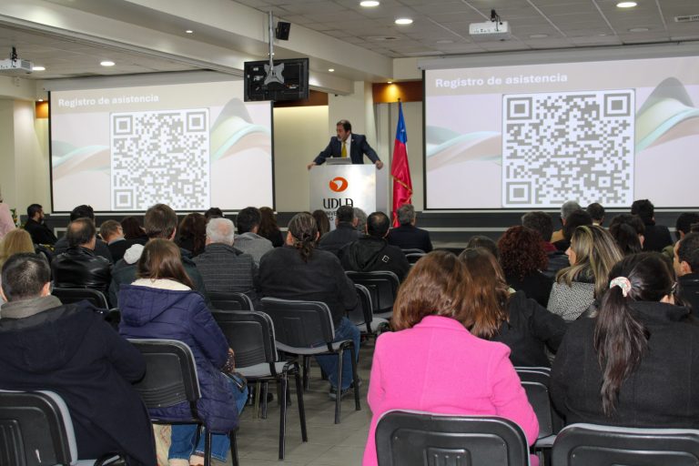 Académicos de Sede Santiago se reúnen en Campus Providencia para encuentro de inicio del segundo semestre