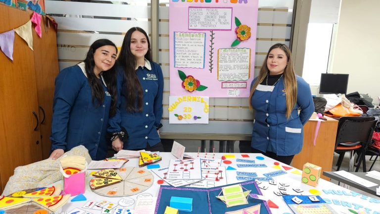Estudiantes de Pedagogía en Educación Diferencial participan en ferias de muestras de recursos didácticos inclusivos