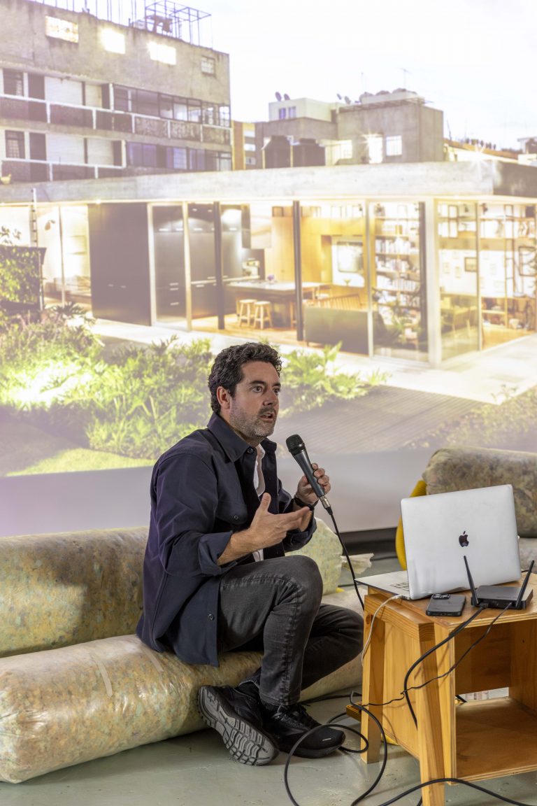 El arquitecto mexicano Ignacio Urquiza realiza charla en el Galpón UDLA