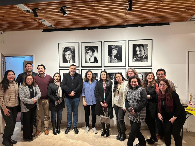 Académica investigadora del Instituto de Educación y Lenguaje participa en actividades del proyecto Fondecyt Regular
