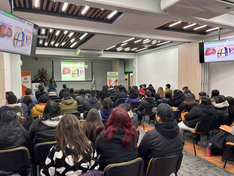 Webinar sobre enfermedades metabólicas en Sede Concepción destaca la conexión entre morfología y práctica clínica en salud