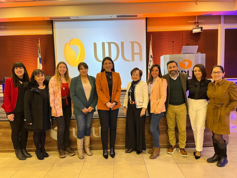 Facultad de Salud y Ciencias Sociales conmemora la semana de la lactancia materna con un seminario interdisciplinar.