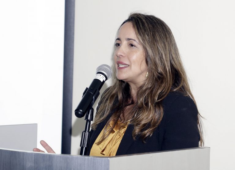 Experta aborda los desafíos del sistema de pensiones en conferencia de la Escuela de Ingeniería Comercial