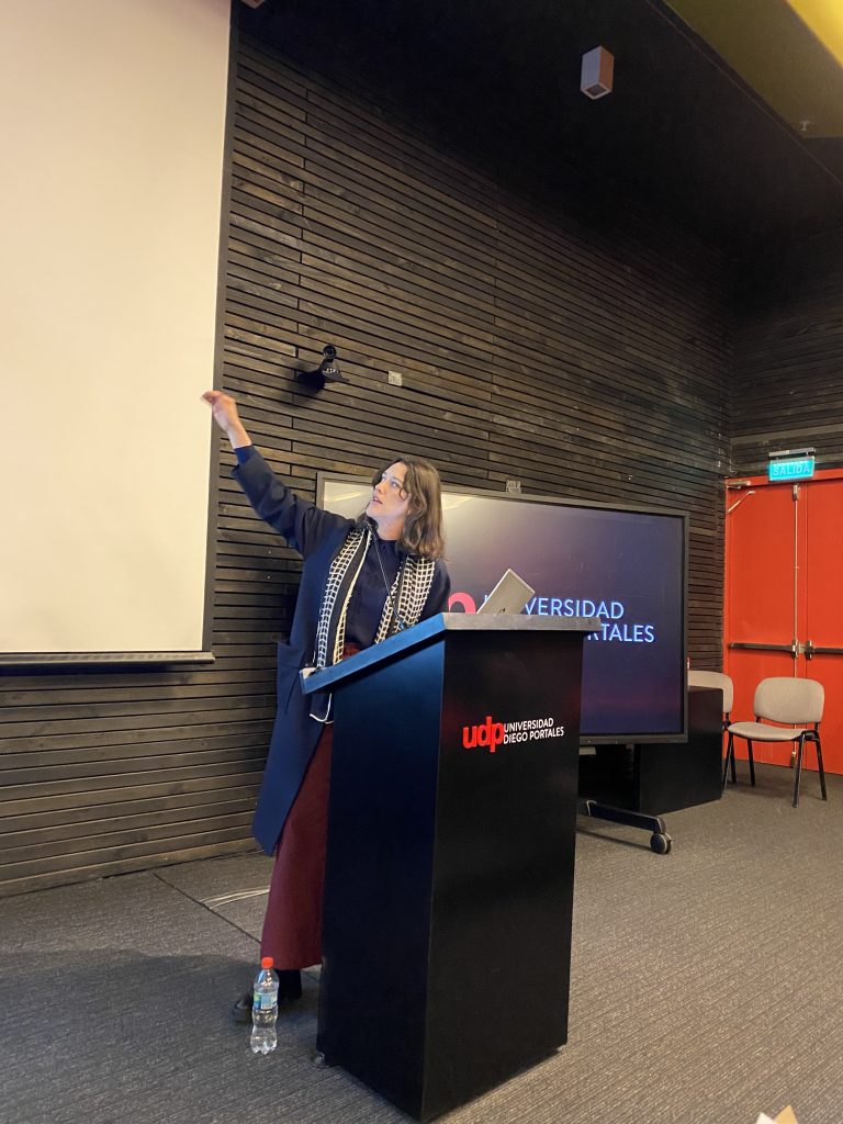 Académica del Magíster en Prácticas Socio-Espaciales presenta investigación en seminario del  Consejo Nacional de Desarrollo Territorial