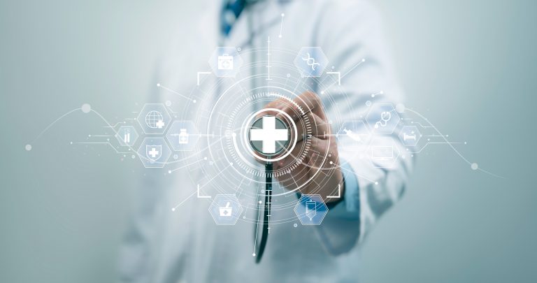 Facultad de Derecho realiza conversatorio sobre responsabilidad médica y solución colaborativa del conflicto