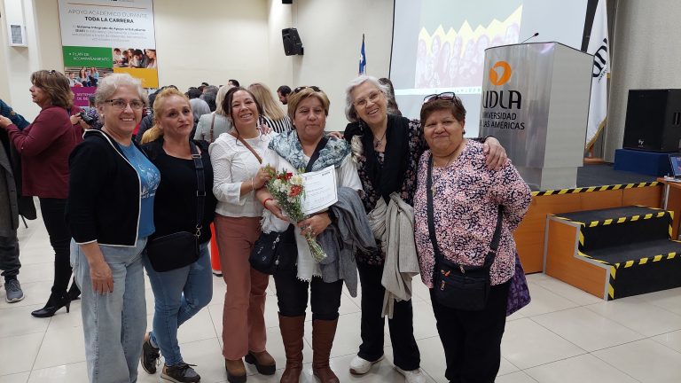 Exposición Hebras Colectivas: un tejido de historias y luchas en Maipú