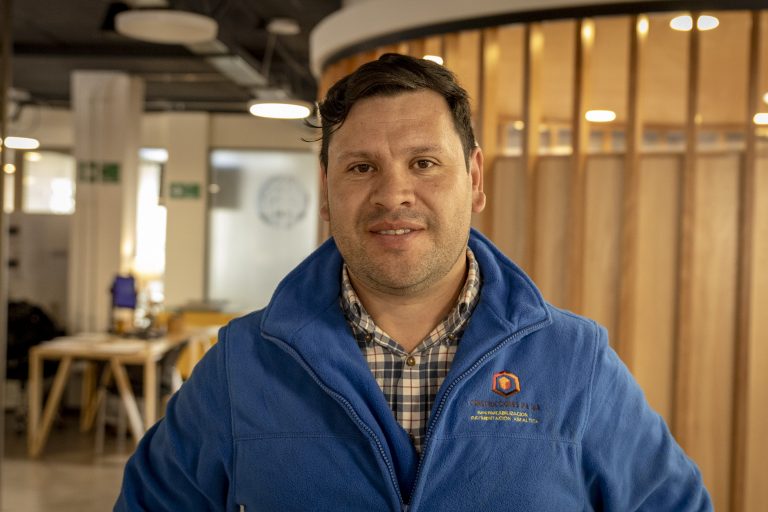 Egresado de TNS en Construcción especialista en impermeabilización: “UDLA ofrece un excelente respaldo, brindando herramientas para perfeccionarte y crecer profesionalmente”