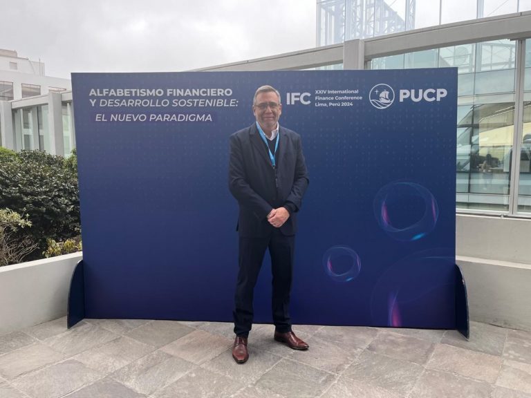 Director Académico de Campus Providencia expone en la International Financial Conference 2024 en Lima