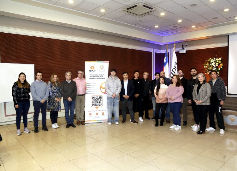 Emprendimiento en UDLA: estudiantes y egresados se dan cita en taller para la detección de oportunidades de mercado