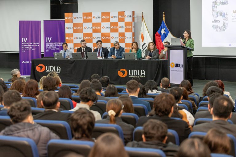 Universidad de Las Américas lidera IV Jornadas Nacionales de Enseñanza Clínica del Derecho reuniendo a profesionales de Chile y Latinoamérica