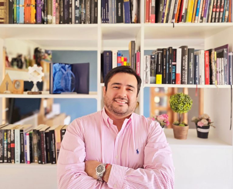 Egresado de Ingeniería Civil Industrial cuenta su experiencia como emprendedor: “La formación en UDLA nos ayudó a comprender mejor la gestión operacional y financiera”