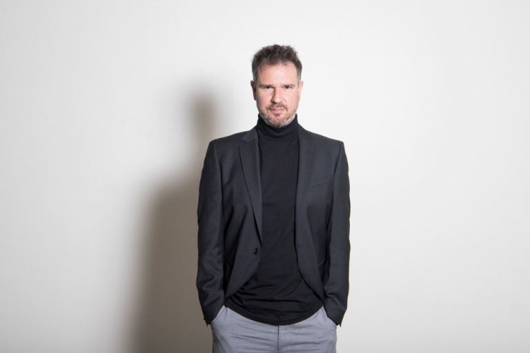 Columna de Juan Pablo Corvalán, Decano de la Facultad de Arquitectura, Animación, Diseño y Construcción: “Creación y avance tecnológico, el rol de la academia frente a los desafíos inminentes”