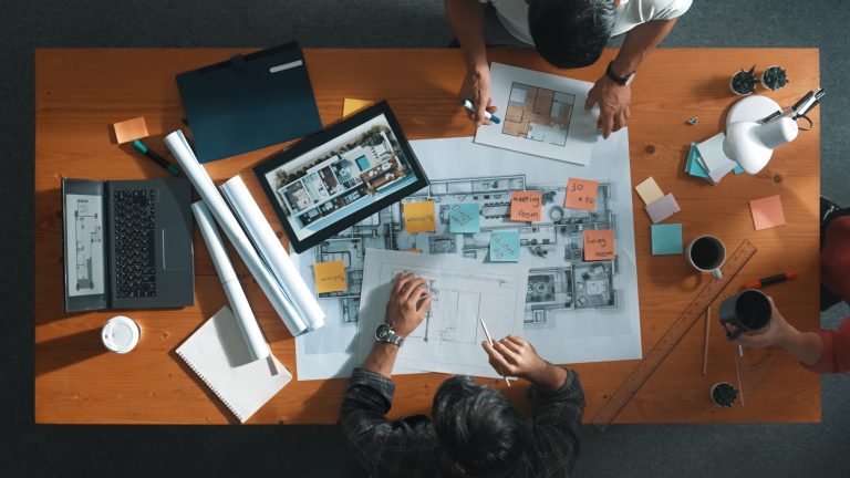 Ideación y definición de productos se toman la tercera sesión de los Talleres de Emprendimiento en UDLA