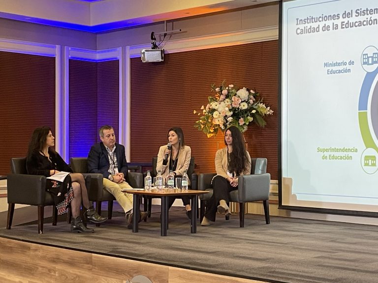 Profesionales de la Agencia de la Calidad de la Educación y de establecimientos educacionales de la RM exponen en el Seminario de Prácticas Exitosas