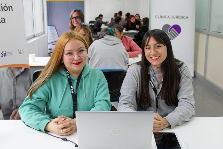 Clínicas en terreno de Derecho y Auditoría apoyan a emprendedores de San Joaquín con asesorías gratuitas