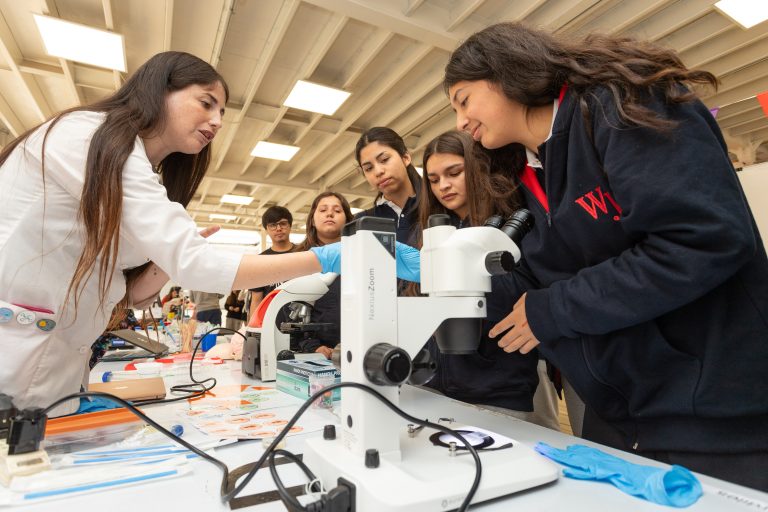 I Feria Interuniversitaria STEAM convoca a escolares de la región a explorar la ciencia y tecnología en Sede Viña del Mar