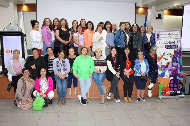 UDLA y Prodemu cierran serie de talleres de salud integral femenina en Campus Providencia