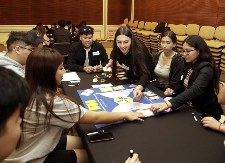 Primer Encuentro Formativo para la Participación Ciudadana reúne a estudiantes de Administración Pública de UDLA