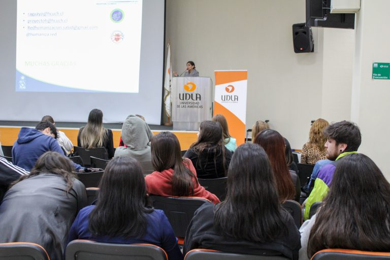 V Jornada de Oncología UDLA: estudiantes exploran el cuidado interdisciplinario de pacientes con cáncer