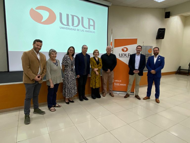 Facultad de Salud y Ciencias Sociales realiza congreso de Psicología Positiva