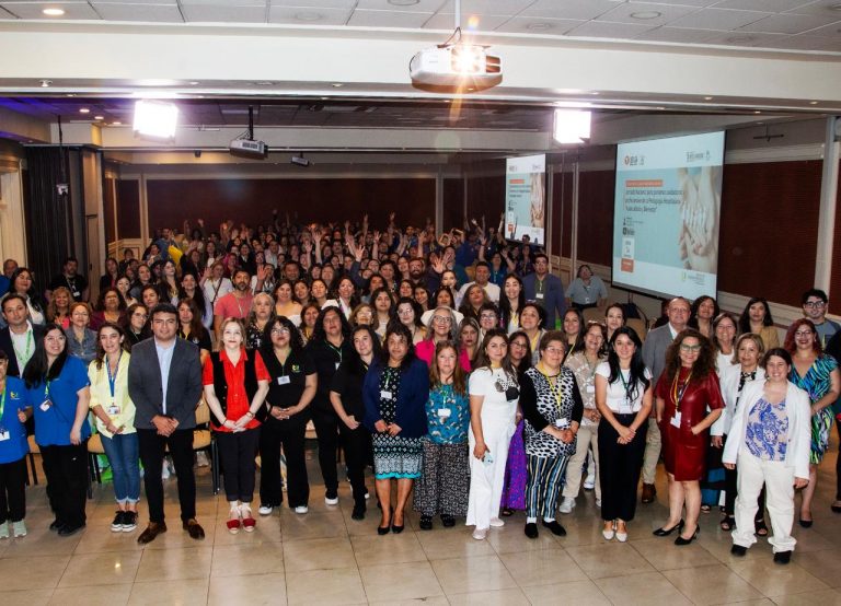 Más de 200 personas asisten a seminario de escuelas hospitalarias para profesionales de la pedagogía y madres cuidadoras