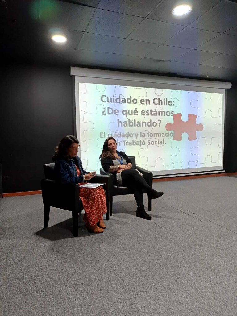 Escuela de Trabajo Social realiza conversatorio sobre cuidados y su vínculo con la profesión