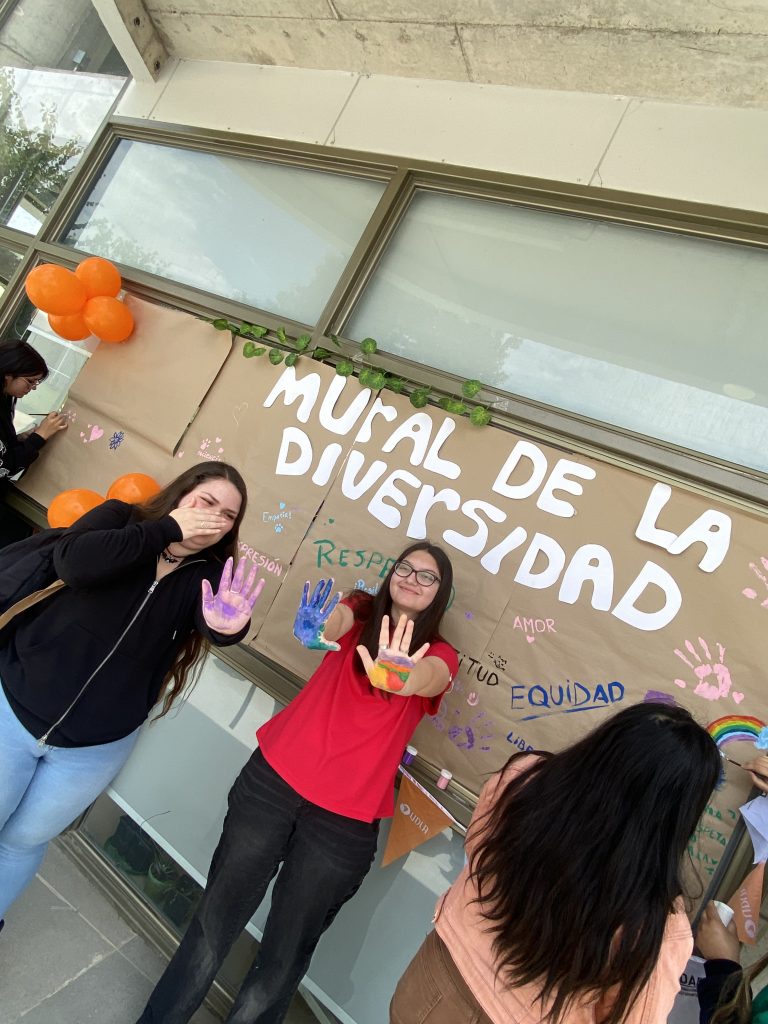 Campus Maipú celebra la diversidad con un muro artístico colectivo
