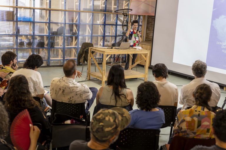 Encuentro académico entre la Escuela de Arquitectura UDLA y la Técnica Superior de Arquitectura de Madrid aborda temas de sostenibilidad y ecología