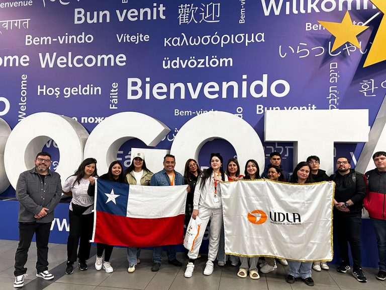 Estudiantes de Administración Pública viven experiencia internacional en Colombia