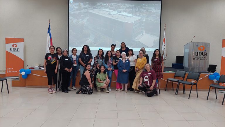 V Escuela de Monitoras para Mujeres libres de Violencia de Género reúne a mujeres lideres en Sede Santiago
