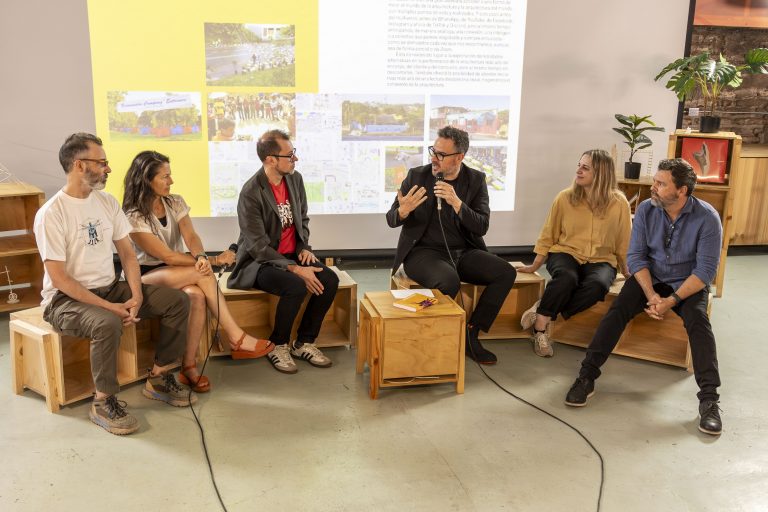 Grupo Supersudaca presenta la edición en español de su libro “Incomplete works” en el Galpón UDLA