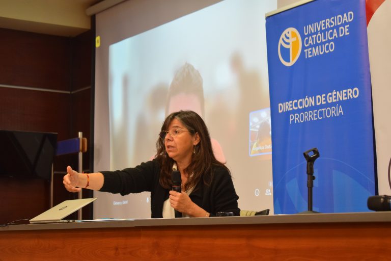 Investigadora UDLA expone en Seminario de Género y Salud organizado por la Seremi de Salud de la Araucanía