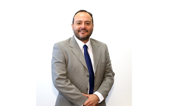 Director de Escuela de Periodismo y Comunicaciones escribirá biografía de Mirko Jozic DT ícono del fútbol chileno