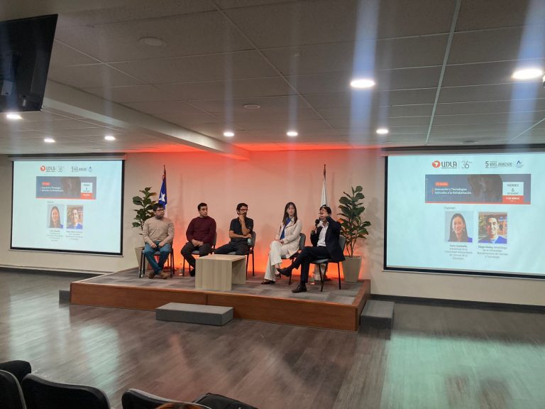 Escuela de Kinesiología realiza jornada de Innovación y Tecnologías aplicadas a la rehabilitación