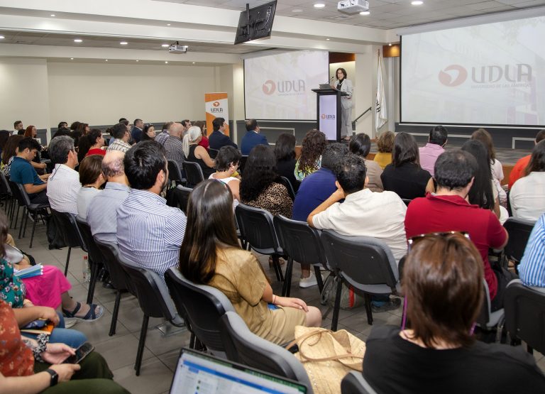 UDLA consolida su compromiso comunitario en la Segunda Jornada de Buenas Prácticas de Vinculación con el Medio