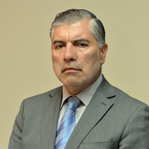 Luis Valderas, egresado de Periodismo: “Como comunicadores UDLA debemos cumplir una función social que marque la diferencia”